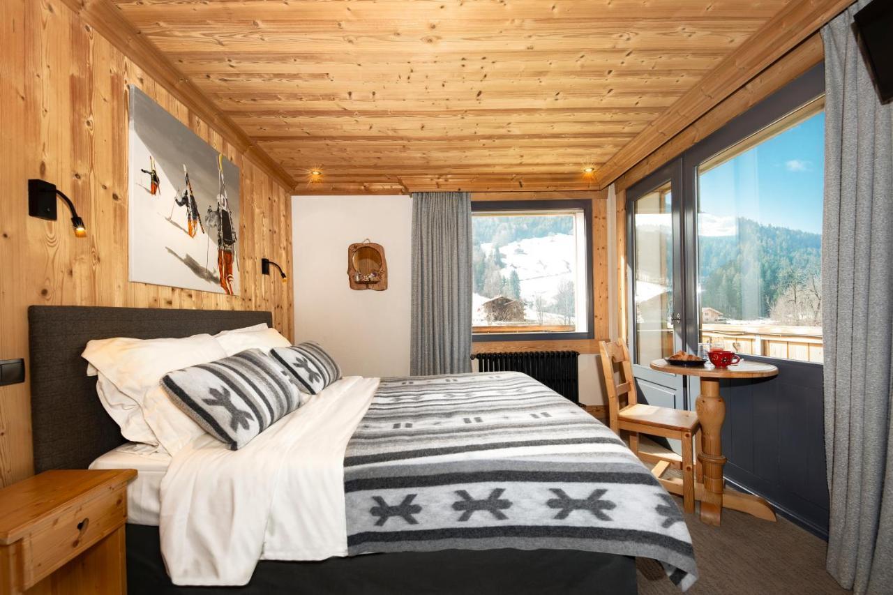 Hotel-Chalet Les Ecureuils Restaurant, Piscine, Garage Le Grand-Bornand Esterno foto
