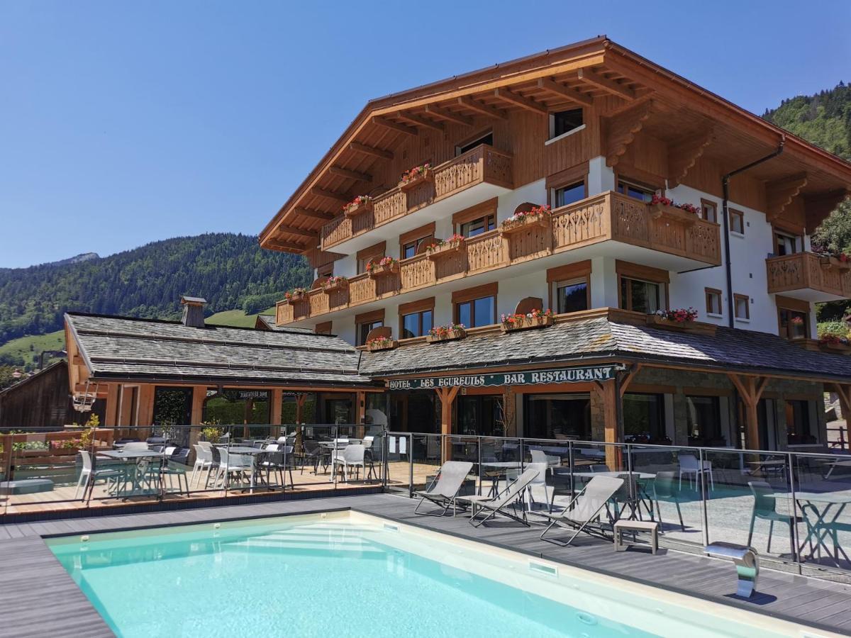 Hotel-Chalet Les Ecureuils Restaurant, Piscine, Garage Le Grand-Bornand Esterno foto