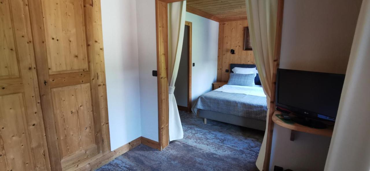 Hotel-Chalet Les Ecureuils Restaurant, Piscine, Garage Le Grand-Bornand Esterno foto