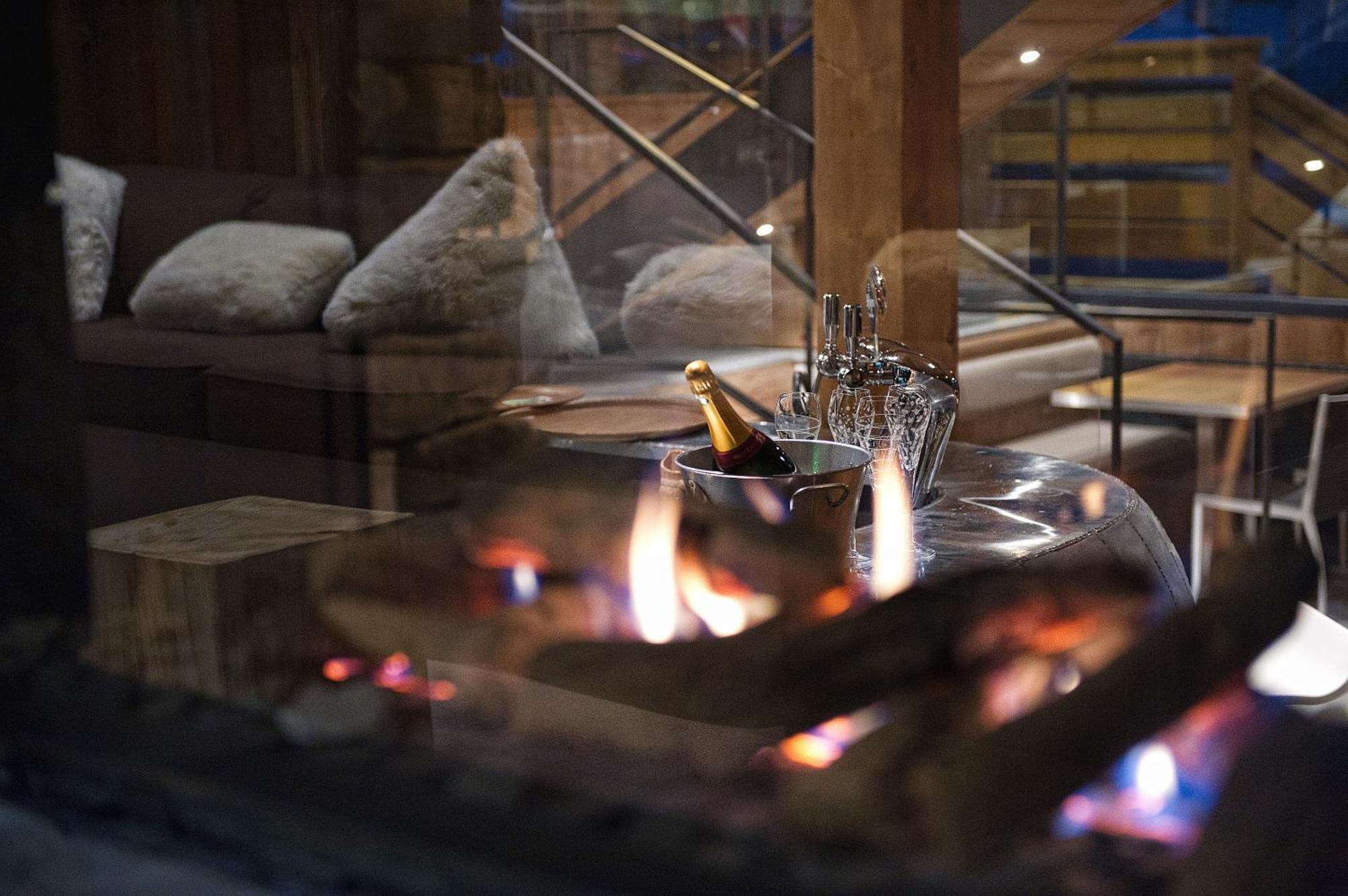 Hotel-Chalet Les Ecureuils Restaurant, Piscine, Garage Le Grand-Bornand Esterno foto