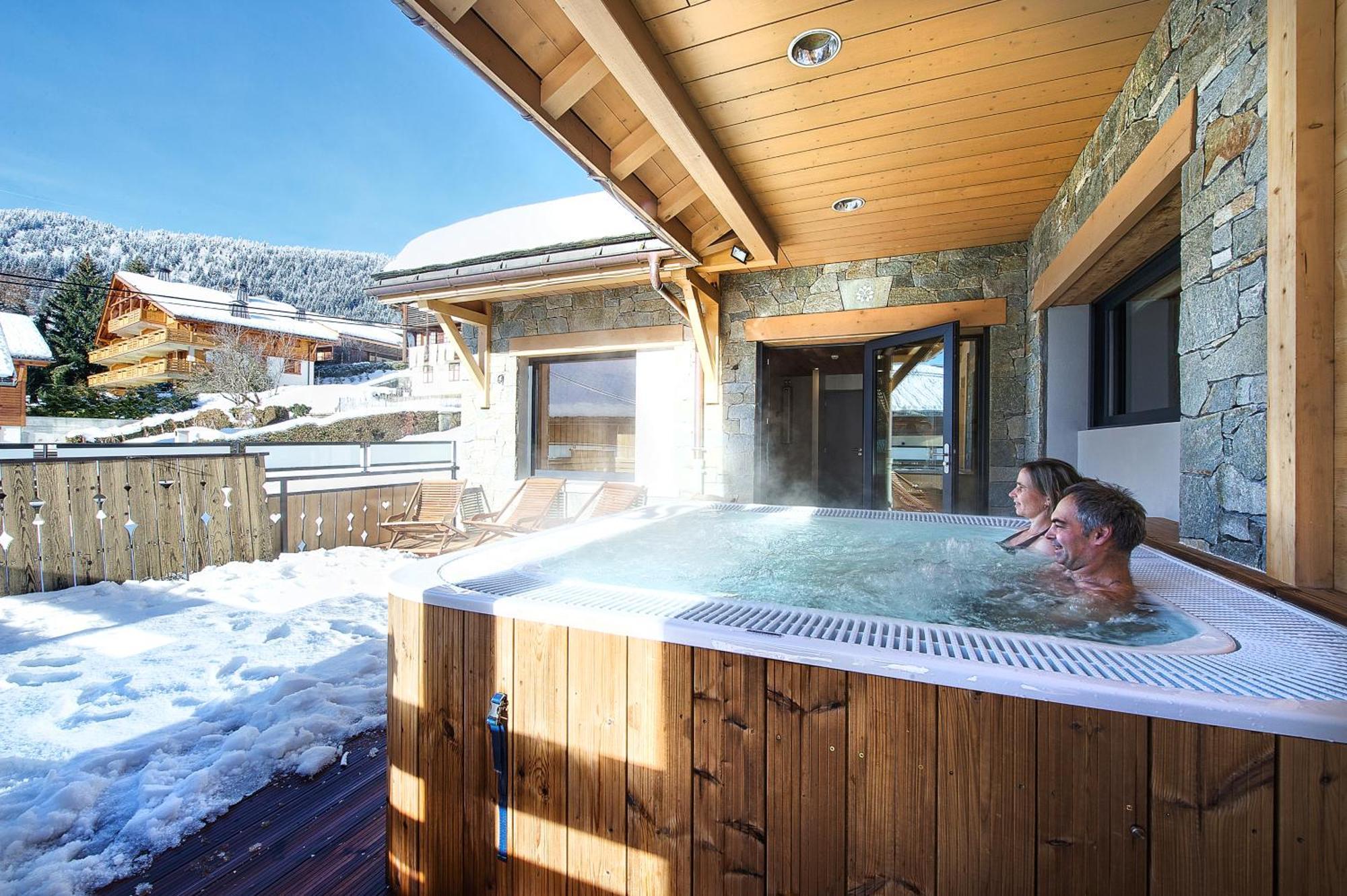 Hotel-Chalet Les Ecureuils Restaurant, Piscine, Garage Le Grand-Bornand Esterno foto