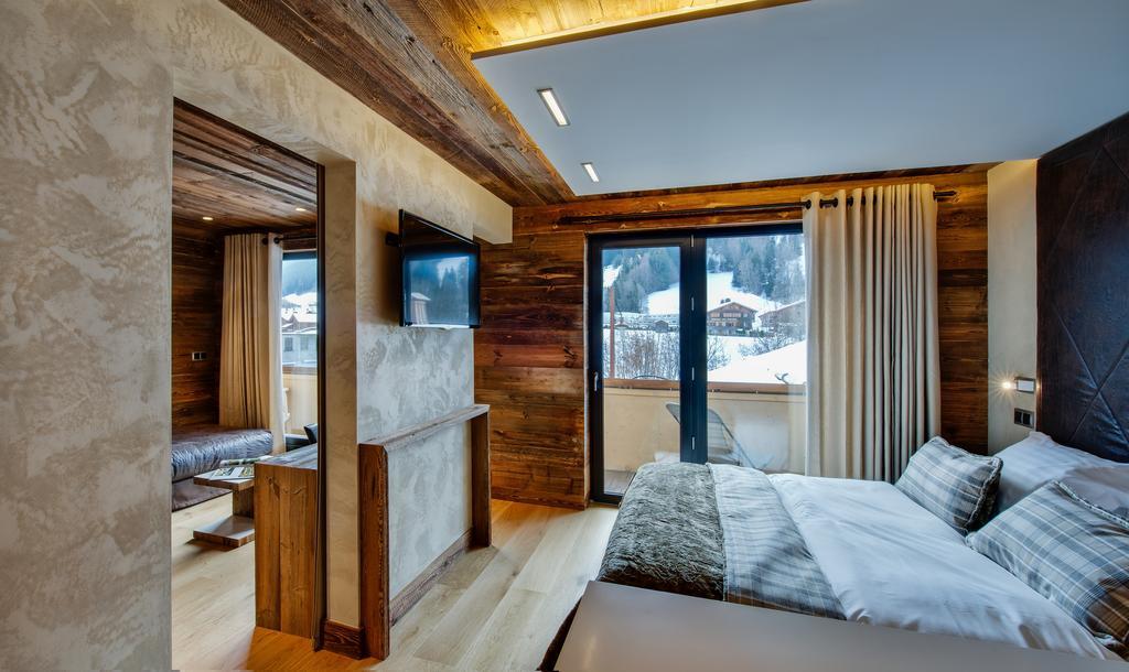 Hotel-Chalet Les Ecureuils Restaurant, Piscine, Garage Le Grand-Bornand Esterno foto