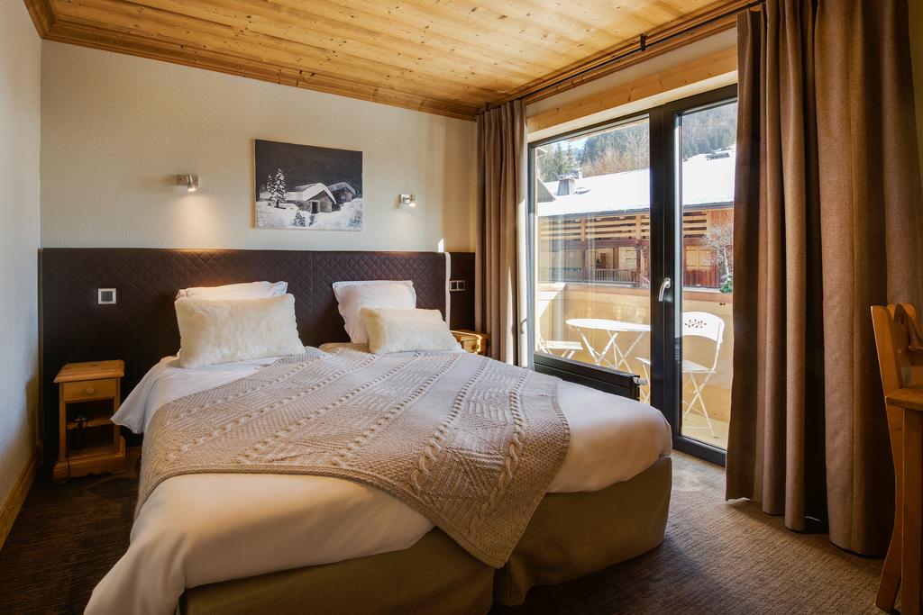 Hotel-Chalet Les Ecureuils Restaurant, Piscine, Garage Le Grand-Bornand Esterno foto